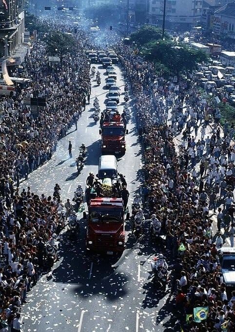 Cortejo Fúnebre de Ayrton Senna - 1994 